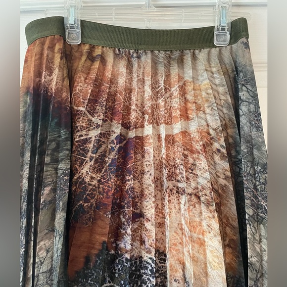 Lalipop Designs flowy printed below knee skirt - Picture 4 of 7